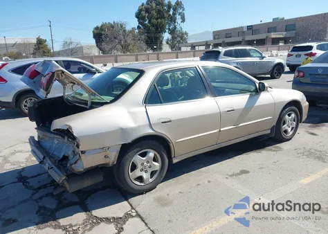 2000 Honda Accord 3.0 Ex из США, поврежденный, VIN 1HGCG1657YA006693